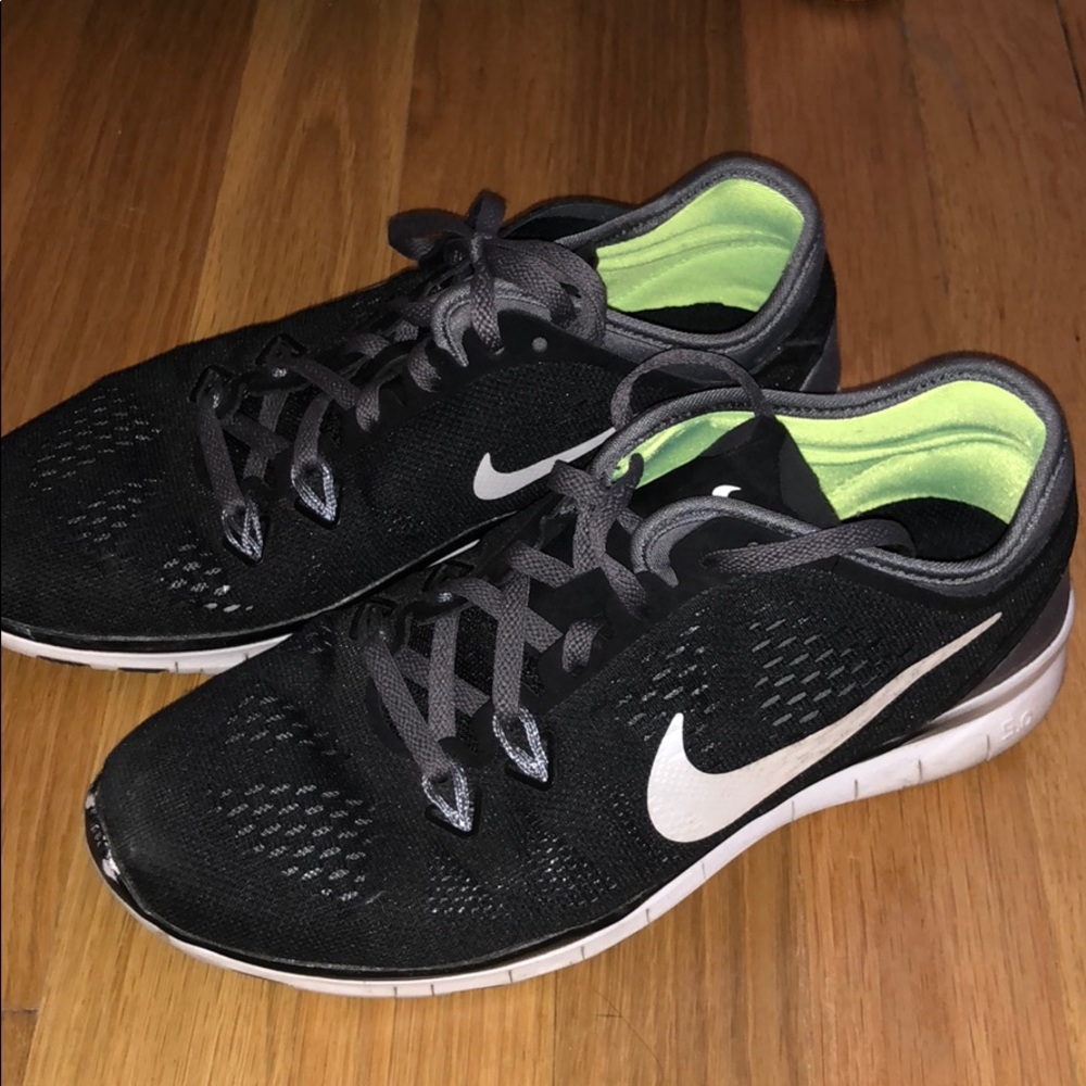 Nike Free 5.0 Tennis Shoes